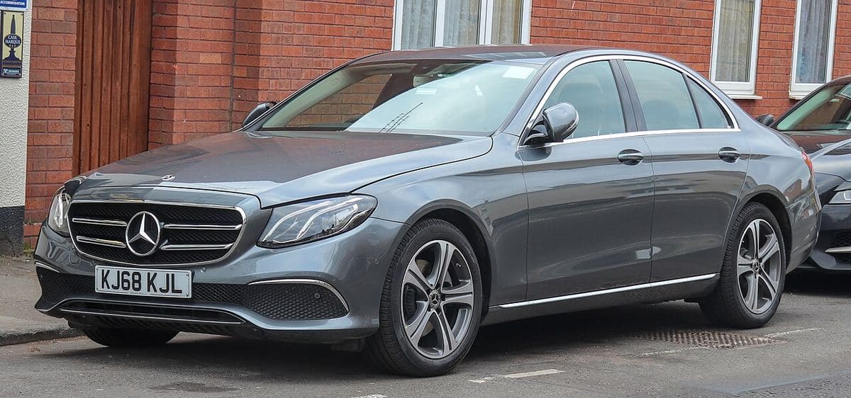2022 Mercedes-Benz E 200